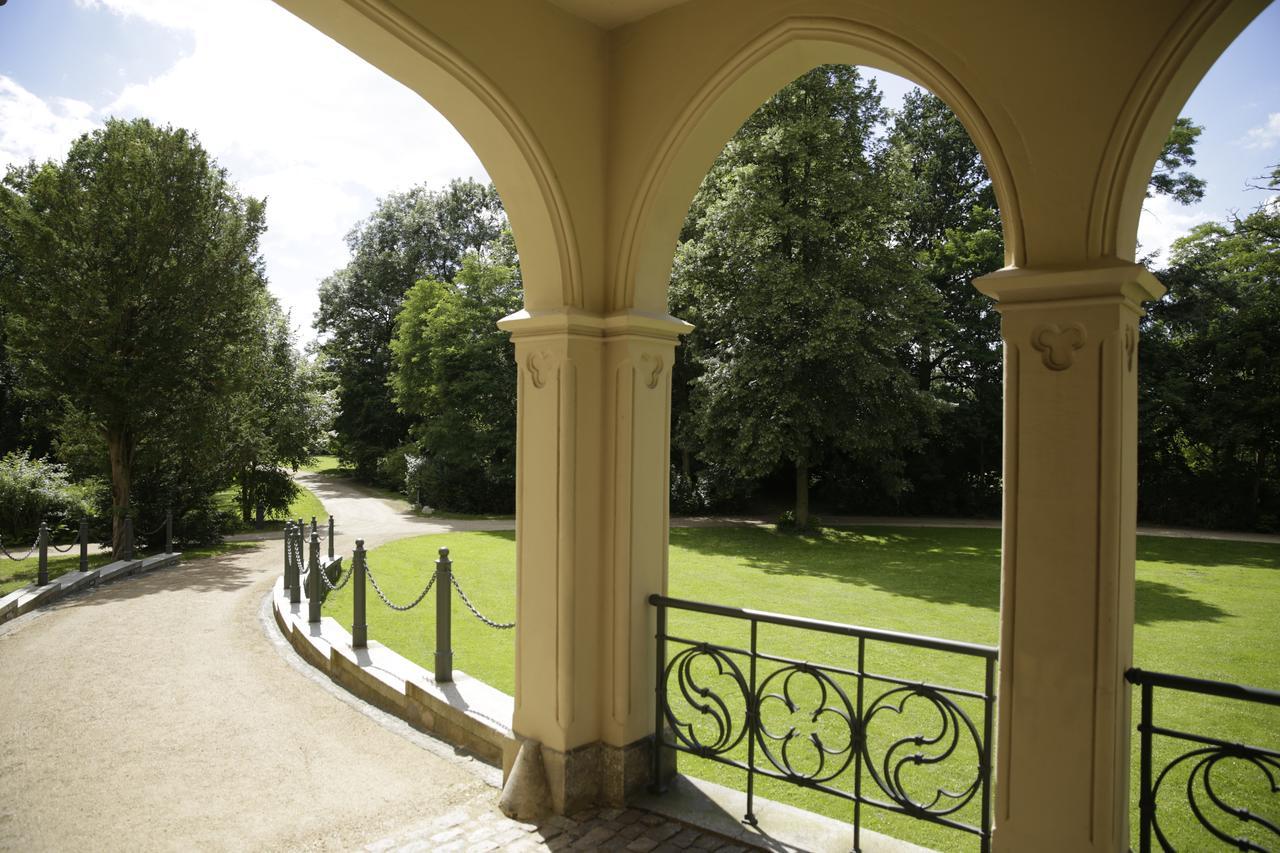 Romantik Hotel Schloss Reichenow Extérieur photo